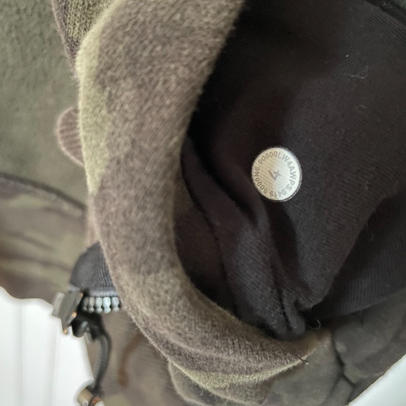 Lululemon Scuba Hoodie - Size 4 - Camo - Picture 4 of 4
